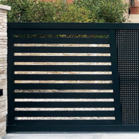 Portail alu semi-ajouré